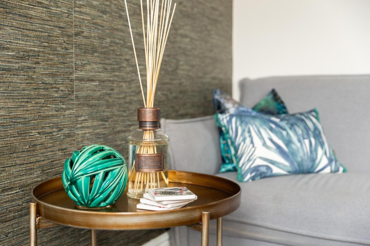 L-Spa Boutique Apartments 레밍톤 외부 사진