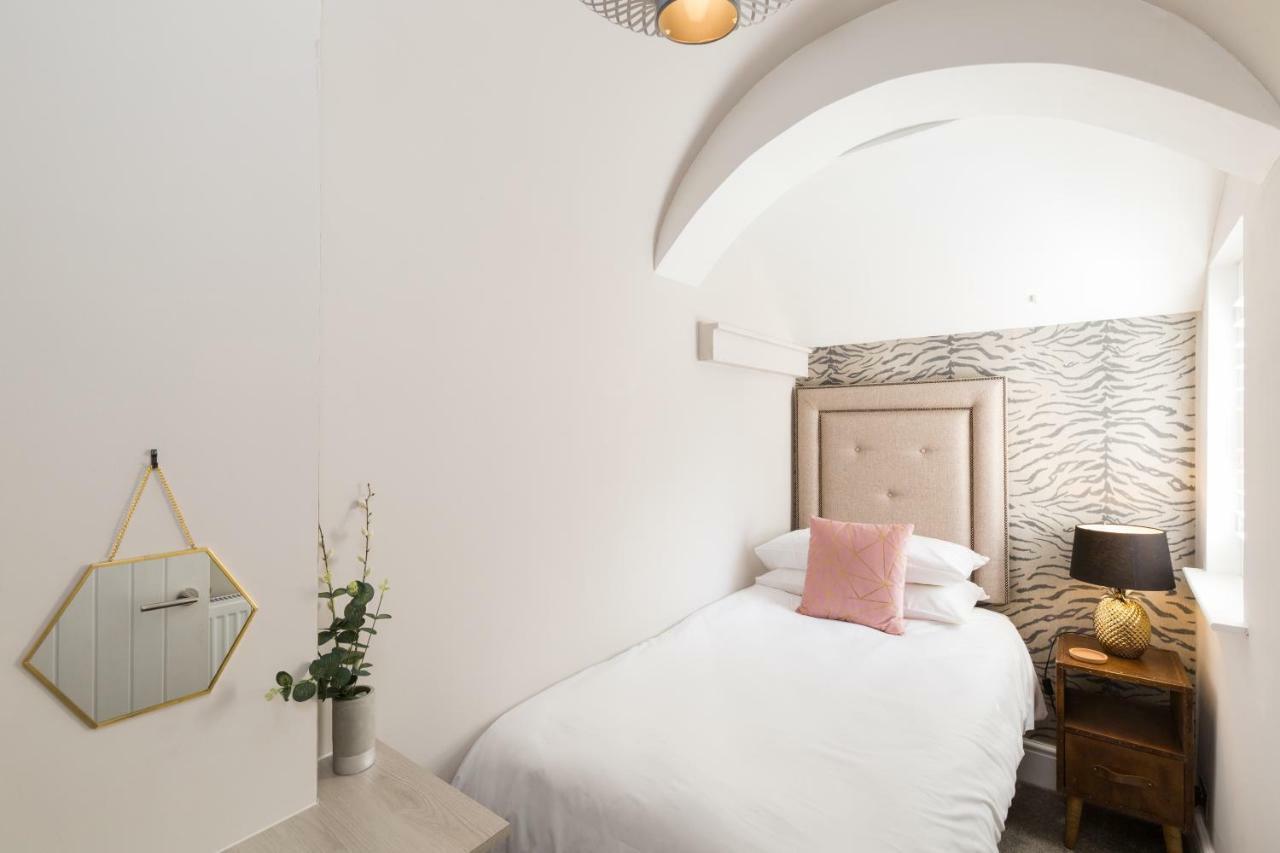 L-Spa Boutique Apartments 레밍톤 외부 사진